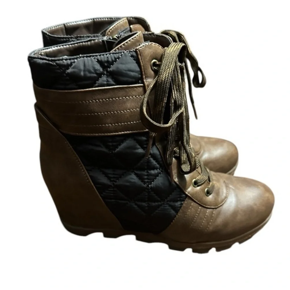 Maurice’s Abby Brown Quilted Wedge Boot Size 9 1/2